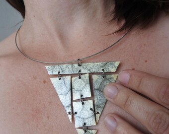 Tour de cou, pendentif en plastique recyclé