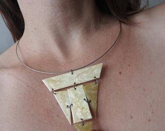 Tour de cou, pendentif en plastique recyclé