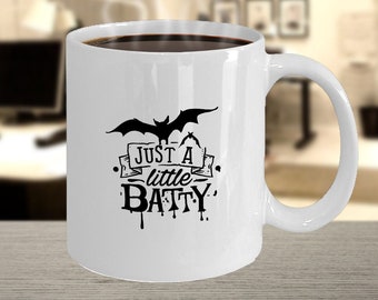 Bat Mug Just a Little Batty Mug Bat Regalos para Bat Lover Mug Regalos de Halloween para Halloween Mug Decoración de Halloween Bat Decor Halloween Vibes