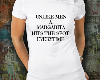 Camiseta Margarita Hits The Spot, regalo divertido para amantes de las bebidas.