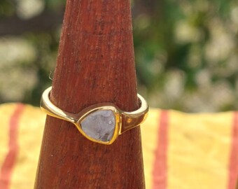 Anillos triangulares de latón