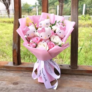 ハローキティ造花ブーケ、バレンタインデーギフト、記念日ギフト、誕生日ギフト、手作り、花、バレンタインデーの花