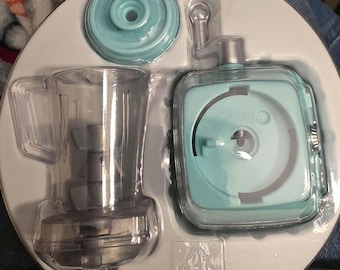 Miniverse APPLIANCE BLUE BLENDER with strawberry smoothie