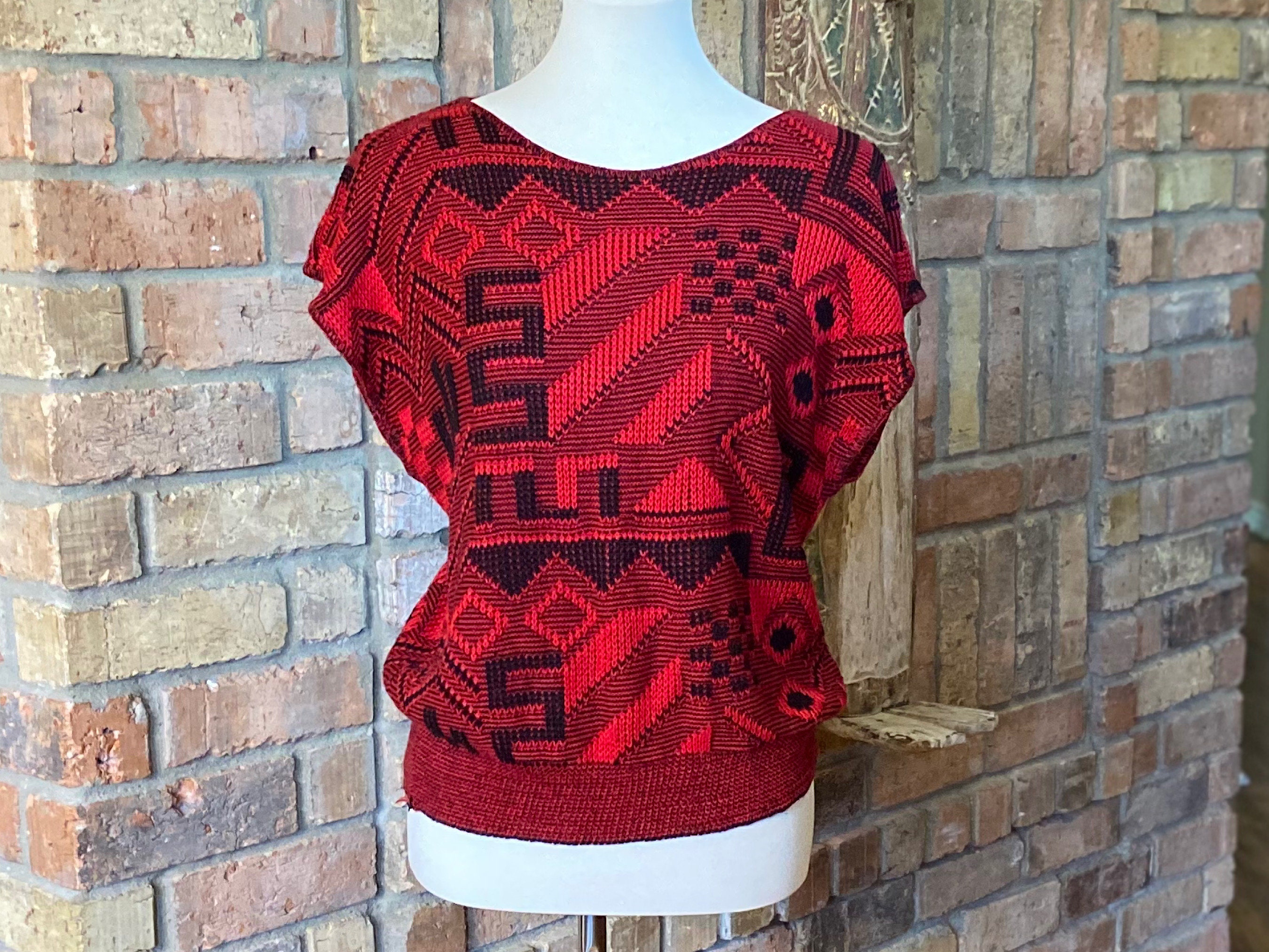 1980年代の赤い幾何学模様のニットセーター - サイズM/L - Etsy 日本