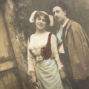 Carte Postale Paris Début 1900 Couple Souriant Traduction "Coeur et Cottage"