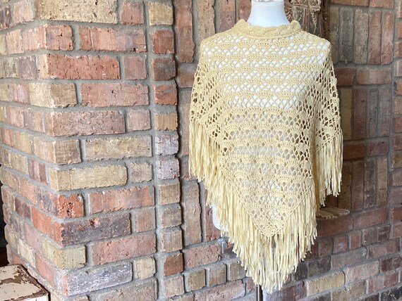 Vintage Open Knit Light Yellow/Beige Crochet Frin… - image 2