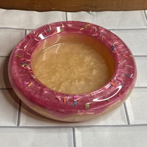 Adorável cinzeiro em forma de donut para qualquer amante de doces!