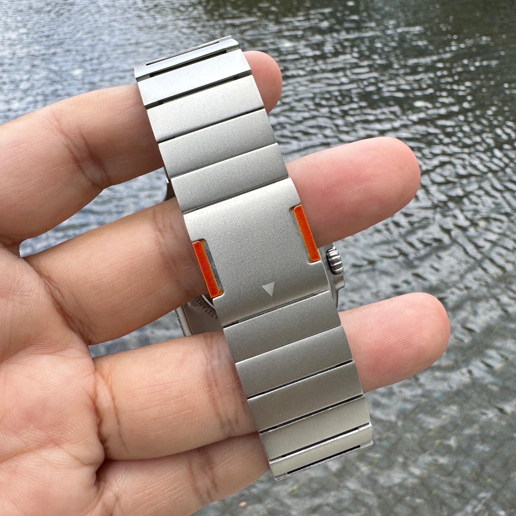 Titanium Color Apple Watch Band Stainless Steel Magnetic Clasp  display picture 1