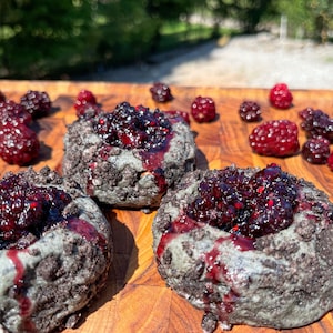 Receta de galletas Cookies N Screams con compota de moras / Recetas de galletas rellenas gourmet / Recetas de galletas rellenas / Recetas de galletas de Halloween
