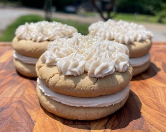 Wedding Cake Inspired Cookie | Wedding Cake | Gourmet Stuffed Cookies | Thick Cookies | Cookie Recipes | Homemade Dessert Recipes |