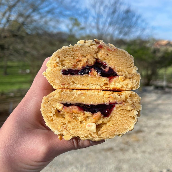 Peanut Butter & Jelly Cookie | Gourmet Stuffed Cookie Recipes | Cookie Recipes | Stuffed Cookie Recipes | Recipes