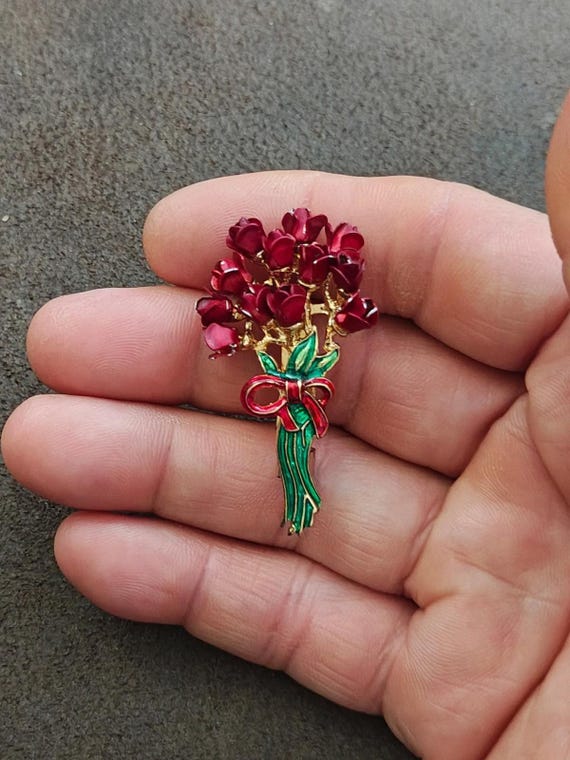 1970s Red Rose Flowers Bouquet Gold Tone Enamel B… - image 3