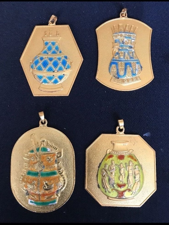 4 Beautiful Vintage 60s-70s Chinese Enamel Pendant