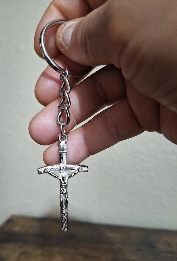 Religious Silver Tone Crucifix/Cross Keychain/Keyr