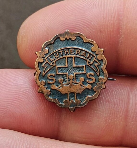 1940s/50s Lutheran Sunday School Bronze Pin