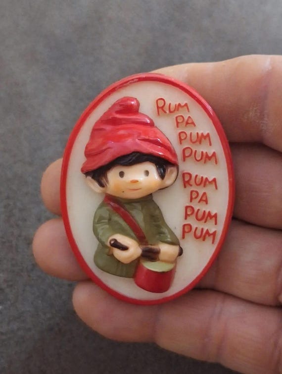 1970’s 3D Embossed Little Drummer Boy Pin Brooch