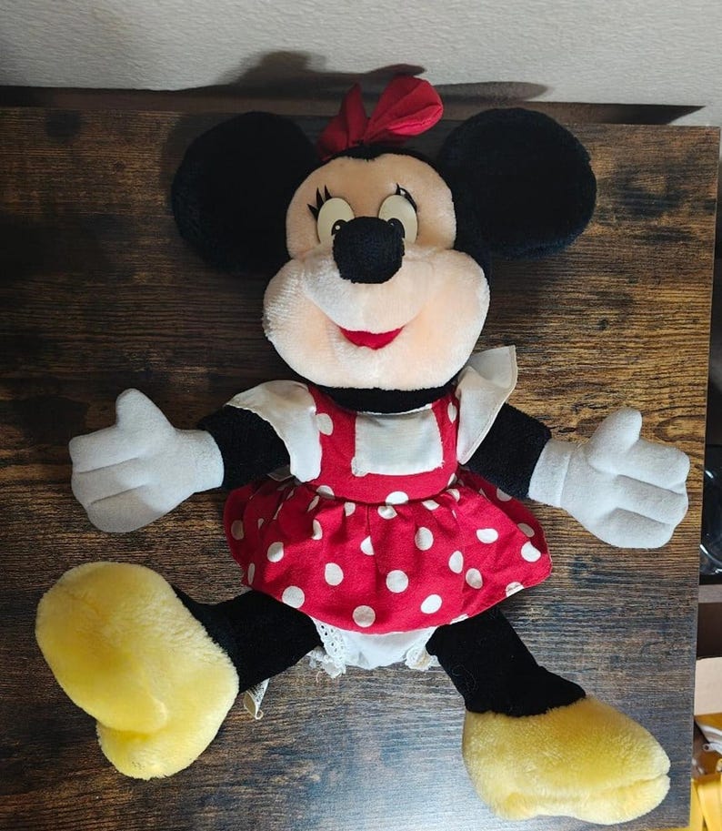 1980's/90's Disneyland Minnie Mouse Plush imagem 7