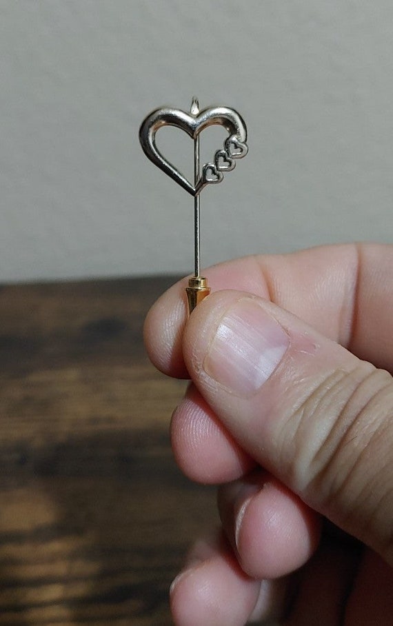 80s Heart Shaped Goldtone Stick Pin/Brooch