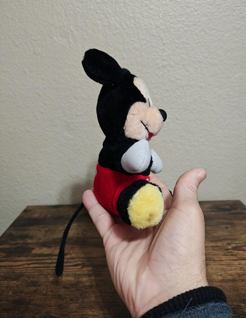 1980's Vintage Disneyland Walt Disney World Mickey Mouse 8" Plush image 5