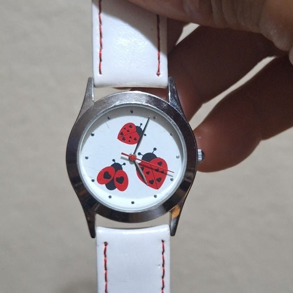Women Fashion Watch Lady Bug Face White Band Analog Ladies Wrist Watch Vintage TeenTime Ladybug Watch Aluminum Swiss Made Silver  main image 4