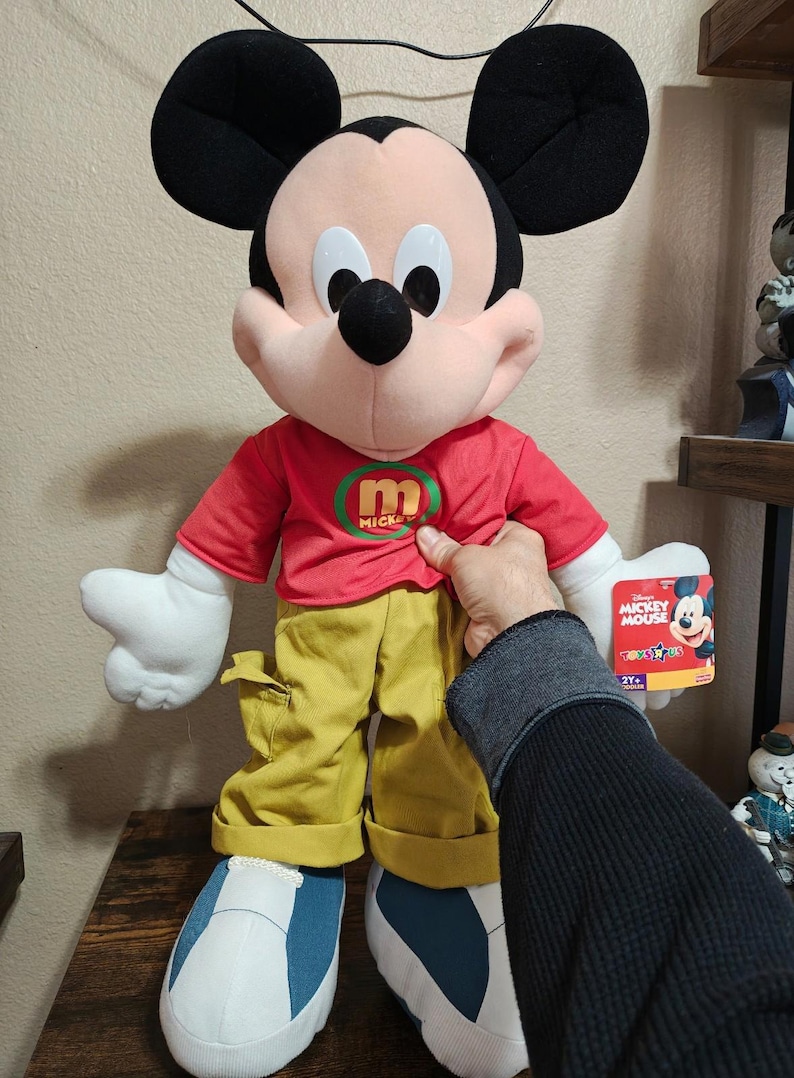 2000 Fisher Price Disney House of Mouse Mickey Mouse 25" Plush image 1