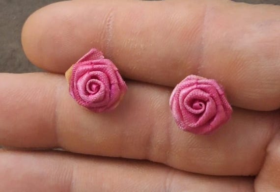 1980’s Rose Paper Quilling Stud Earrings