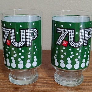 2 Rare 7-UP Jumbo Glass Soft Drink Goblets