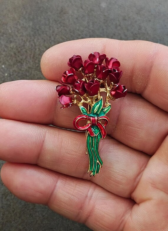 1970s Red Rose Flowers Bouquet Gold Tone Enamel B… - image 9