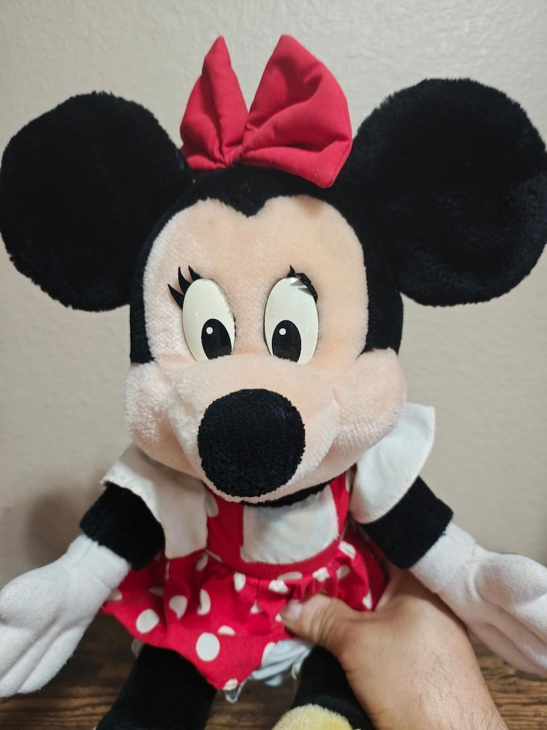 1980's/90's Disneyland Minnie Mouse Plush imagem 2