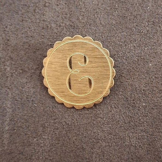 1980s Etched Monogrammed Initial E Circle Pin Bro… - image 9