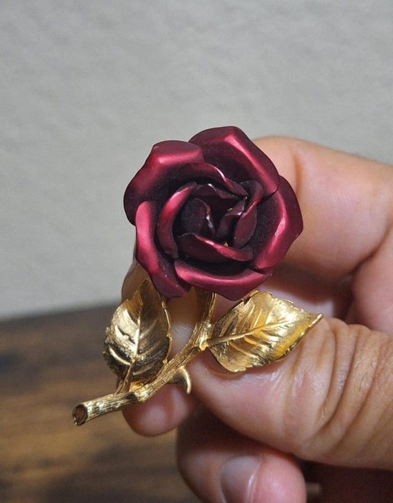 Vintage Gold Tone Red Rose Enamel Pin/Brooch. - image 1