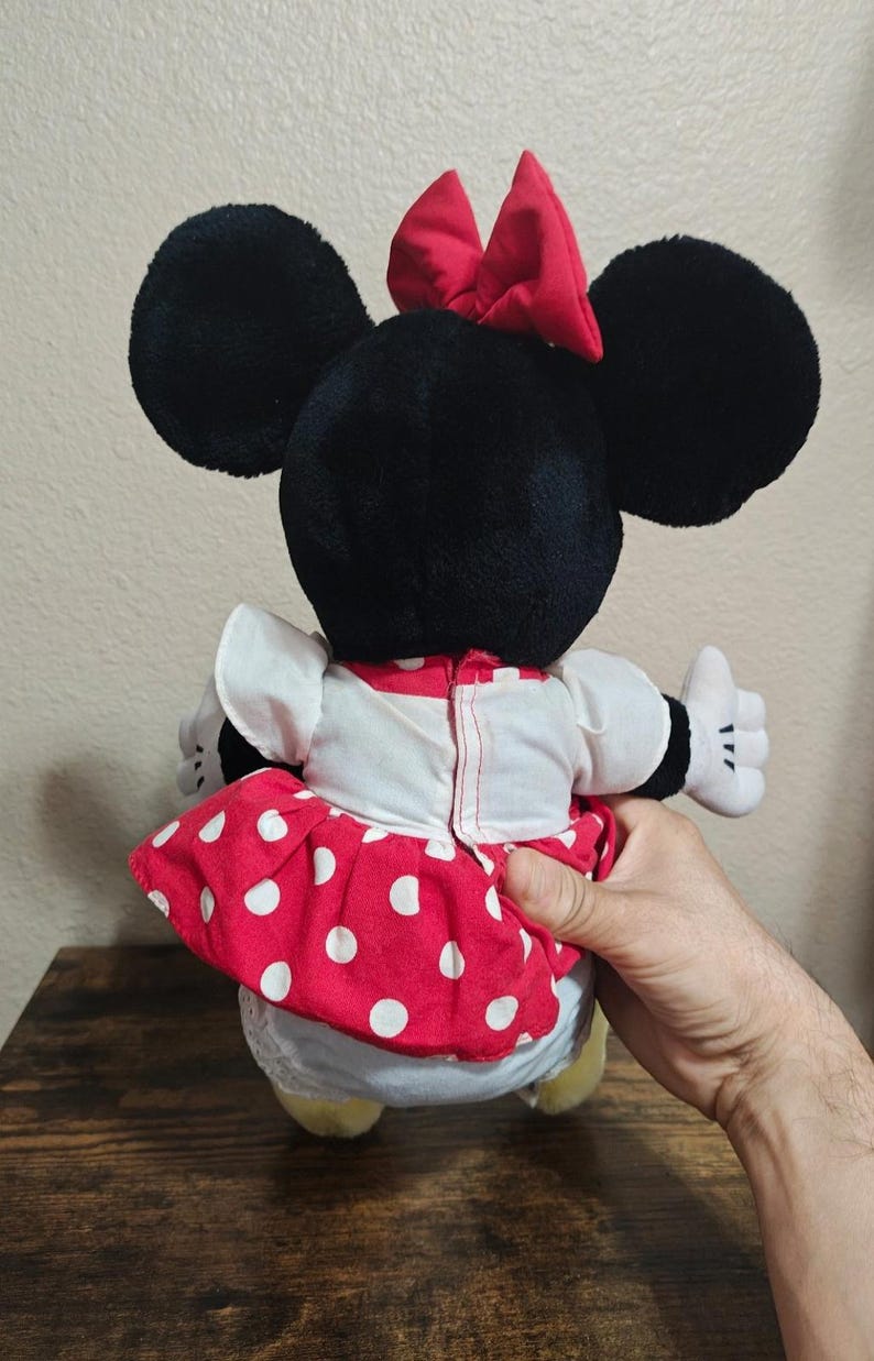 1980's/90's Disneyland Minnie Mouse Plush imagem 4