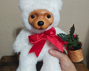 Peluche de Alvin Bear de Applause, edición navideña de Robert Raikes, 1993.