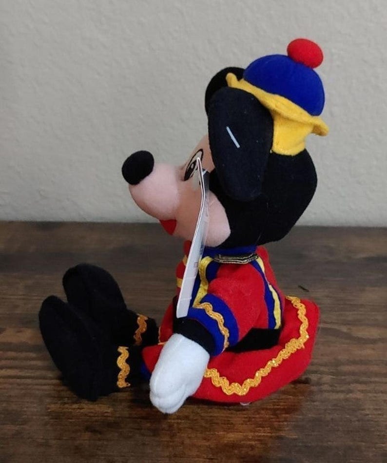 Muñeco de peluche de 23 cm de Mickey Mouse Cascanueces, años 90 imagen 3