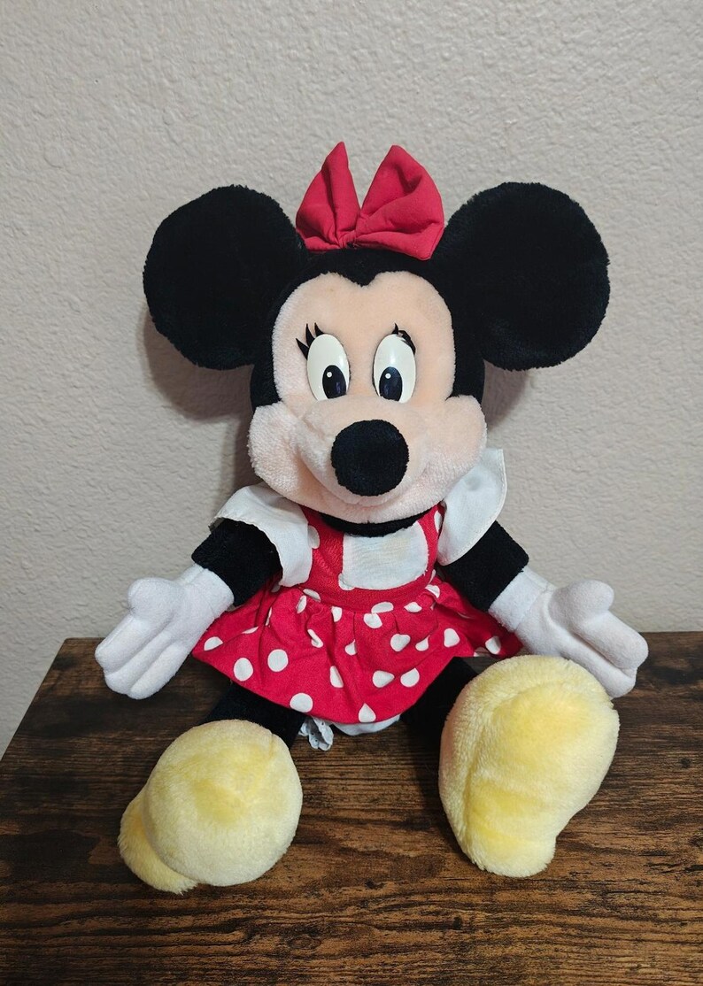 1980's/90's Disneyland Minnie Mouse Plush imagem 6
