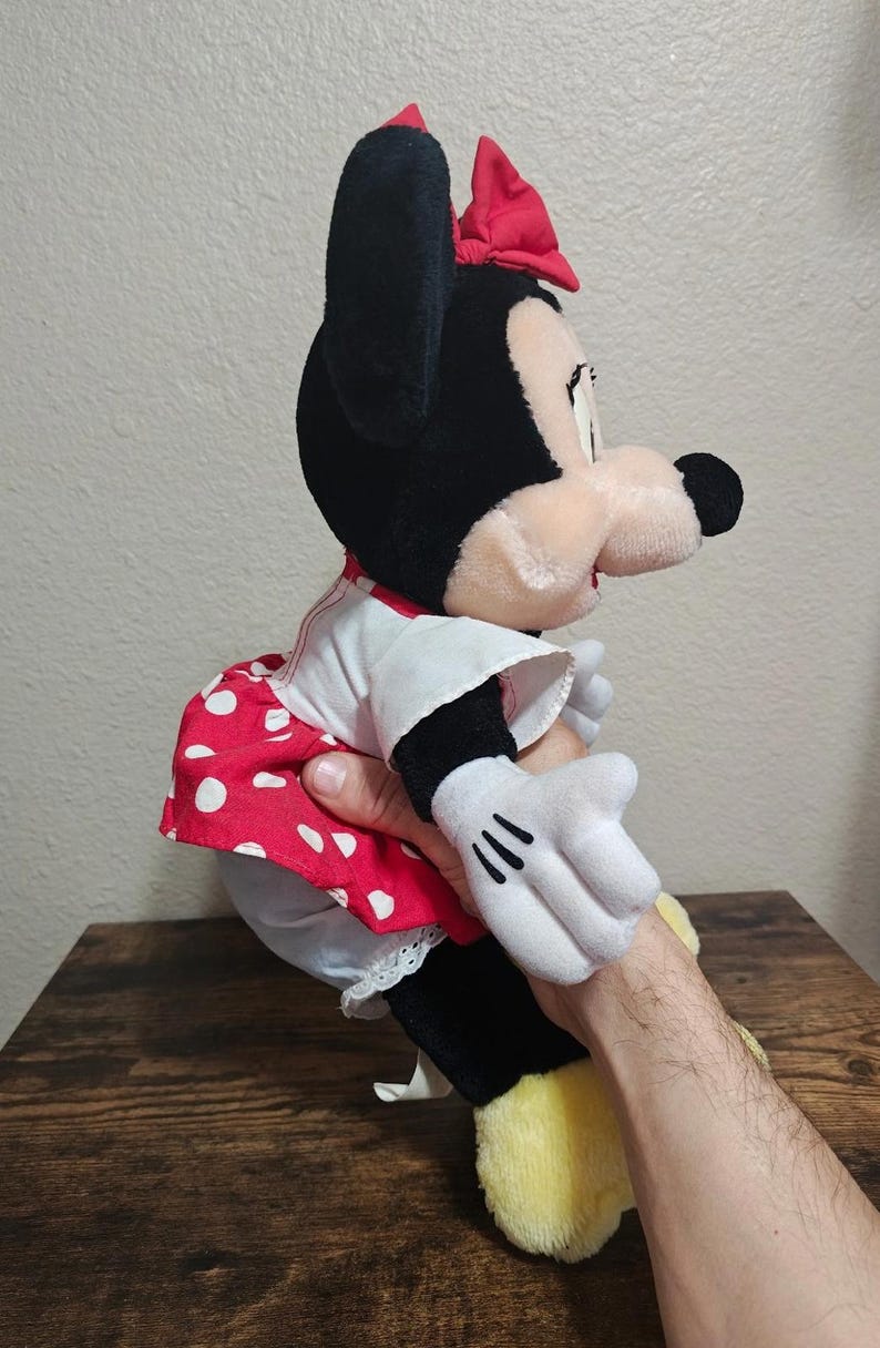 1980's/90's Disneyland Minnie Mouse Plush imagem 5