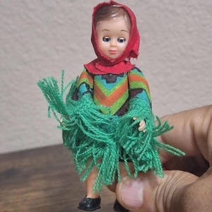 1960’s Sleepy Eyes Girl Scandinavian Like Folk Doll