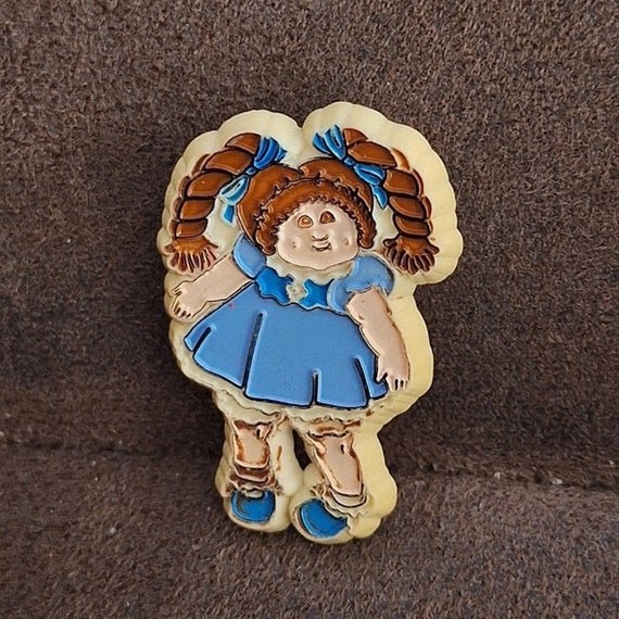 1983 Cabbage Patch Kid Plastic Pin - image 2