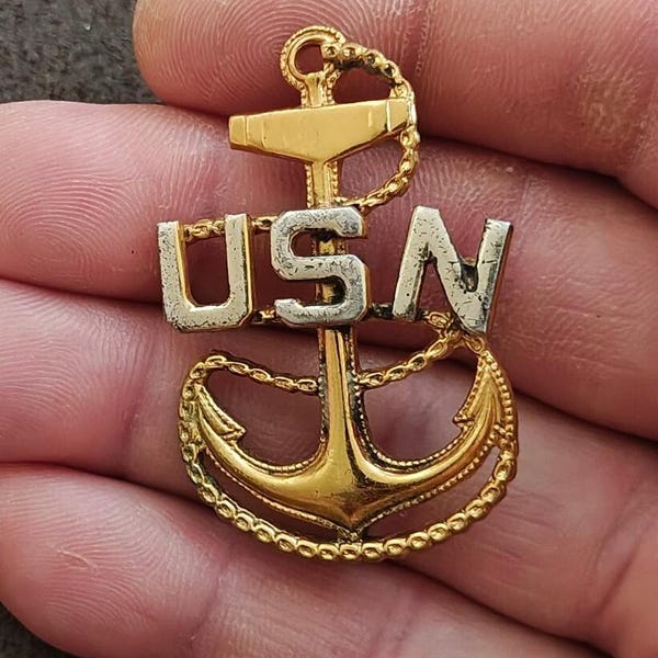 40s WW2 United States Navy Chief Petty Officer (CPO) Fouled Anchor Pin