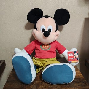 2000 Fisher Price Disney House of Mouse Mickey Mouse 25" Plush image 3