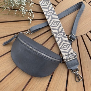 Crossbody Bag ,Leder Bauchtasche , Body bag ,Bauchtasche mit Taschenriemen, Umhängetasche, Bauchtasche Damen Grau Bild 1