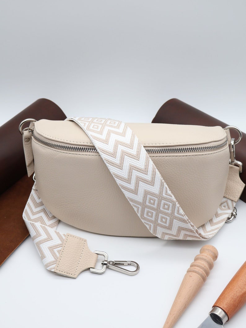 Damen Bauchtasche mit breitem Schultergurt ,Gürteltasche,Damen Schultertache, Damen Bauchtasche, Bauchtasche Beige , Geschenk zum Muttertag image 2