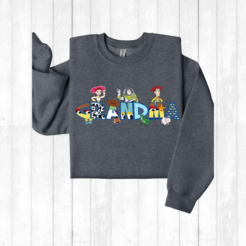 a gray shirt with the word land written on it