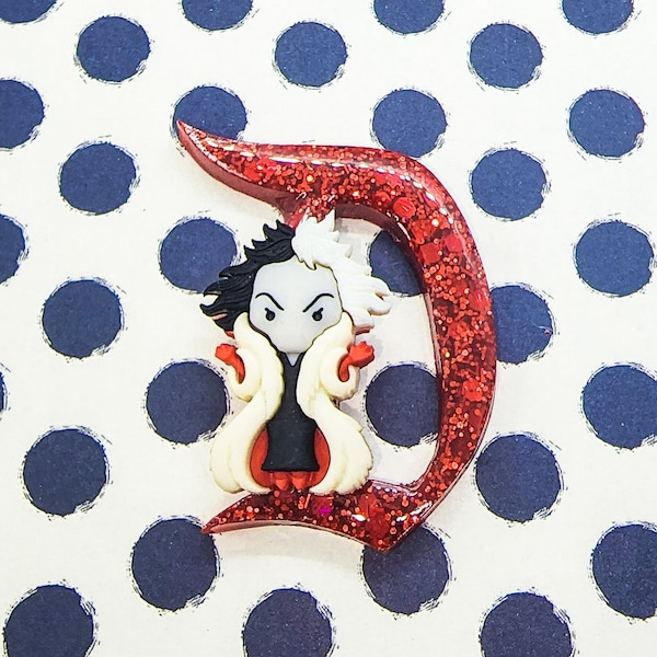 Cruella DeVille Villian 101 Dalmations Retro Classic Disneyland D Resin Pin Brooch Keychain Magnet Necklace Jewelry Disney Land Walt Disney