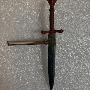 Ceramic sword clip