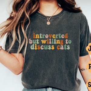 Introverti mais prêt à discuter des chats - Cat Mom Svg, Cat Mom Png, Cat Lover Gift Funny Cat Svg Cat Svg Cat Maman Cadeau Cat Mama Svg, Cat Maman