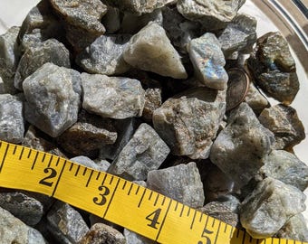 Raw Labradorite: 4 or 8 oz (1/4 or 1/2 lb) lot