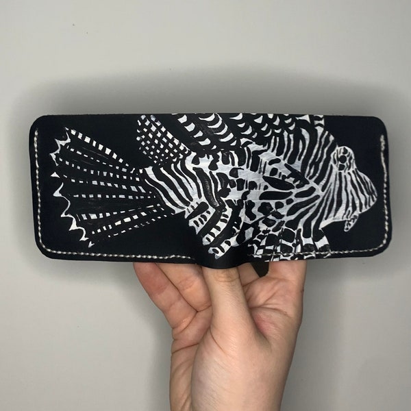 Lionfish wallet. Handpainted handcrafted leather wallet. Bifold cardholder.  Loricariiidae