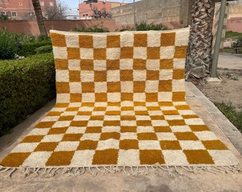 Tapis marocain à carreaux multicolores, véritable tapis marocain à carreaux Beni Ourain tissé à la main, tapis jaune et blanc à poils longs doux