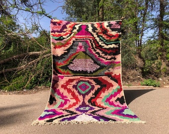 Handmade Boujaad Wool Rug: Moroccan Berber Decor Art